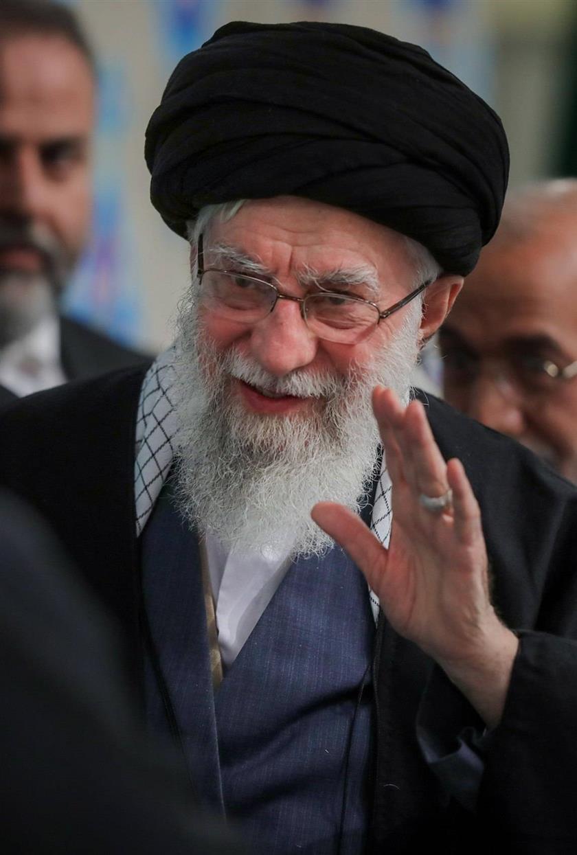 سیمان آبیک در پی شهادت حضرت آیت‌الله العظمی امام خامنه‌ای (ره) رهبر عظیم‌الشأن انقلاب اسلامی به دست دولت جنایتکار آمریکا و رژیم منحوس صهیونی، بیانیه‌ای صادر کرد